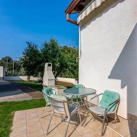 For Families With Children Banjole, - 2258 Apartman