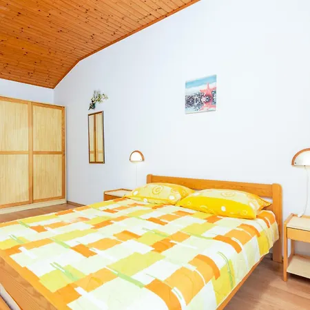 Apartamento For Families With Children Banjole, - 2258 *