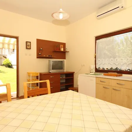 For Families With Children Banjole, - 2258 شقة بولا