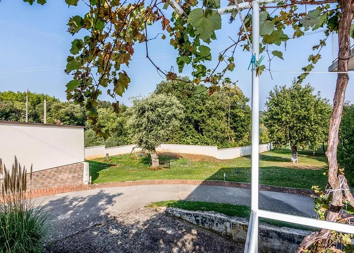 For Families With Children Banjole, - 2258 Pula