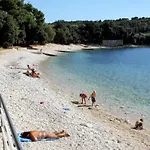 Appartamento For Families With Children Banjole, - 2258 *